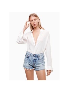 Aritzia Levi’s 501 Original High Rise Shorts Waveline 25 Blue Cutoff Raw Hem